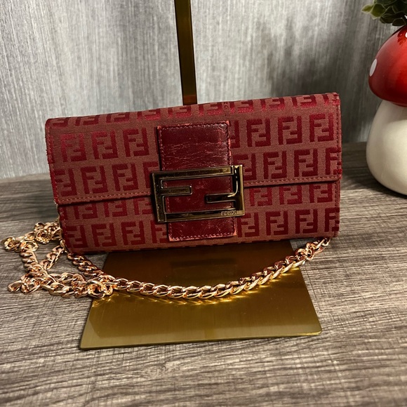 Fendi Zucca Vintage Wallet -Red - Picture 2 of 8
